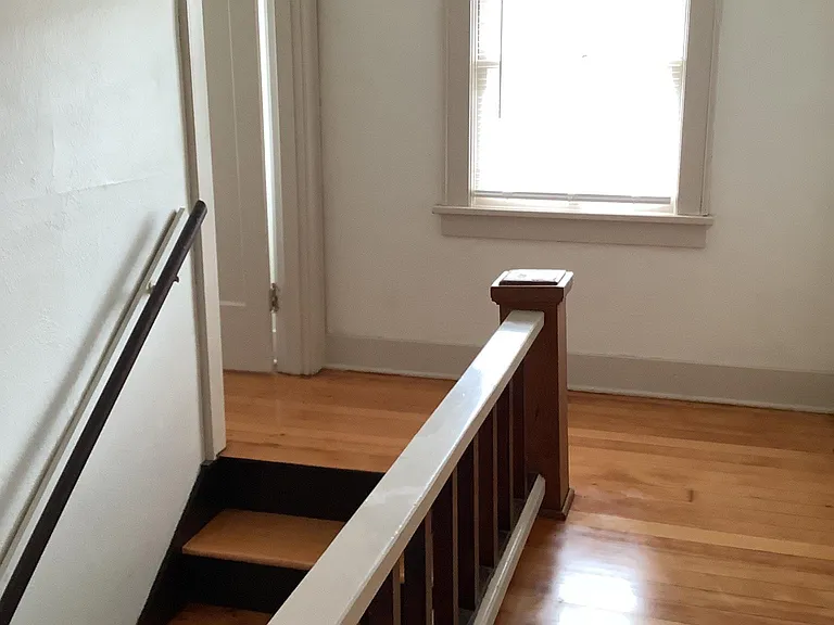 3514 NE Cleveland Ave — Photo 3