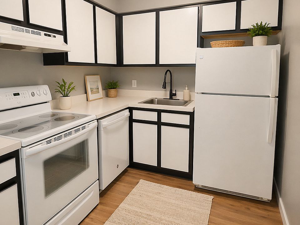 1st image of 949 E Linden St #C12640e1b