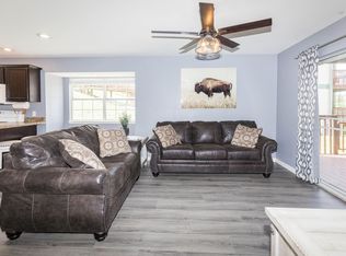 13 Woodpecker Ln APT 1, Branson, MO 65616