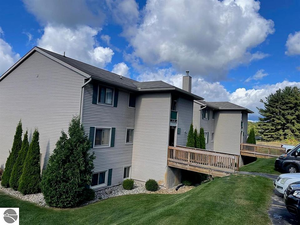 1st image of 2737 Green Meadows Dr