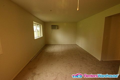 3rd image of 255 Wentworth Ave APT 4