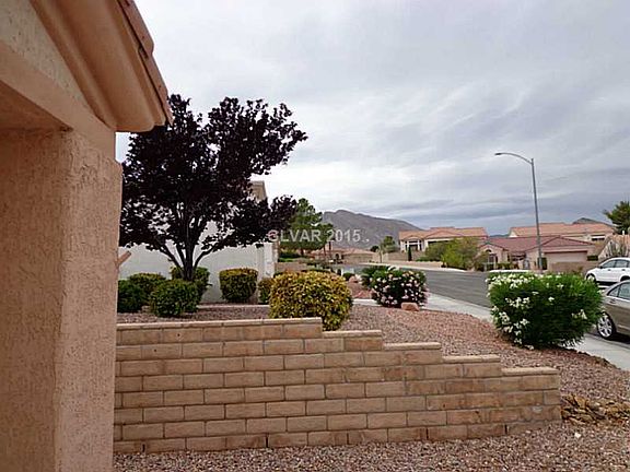 4th image of 10137 Hunter Springs Dr