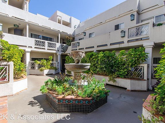 4th image of 10740 Woodbine St #11379117