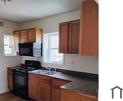 8319 Duryea Ave — Photo 4