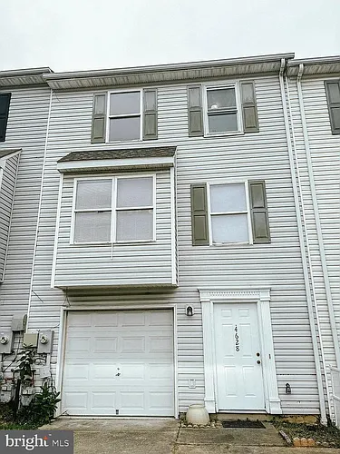 4628 Warren Tree Way Photo 1