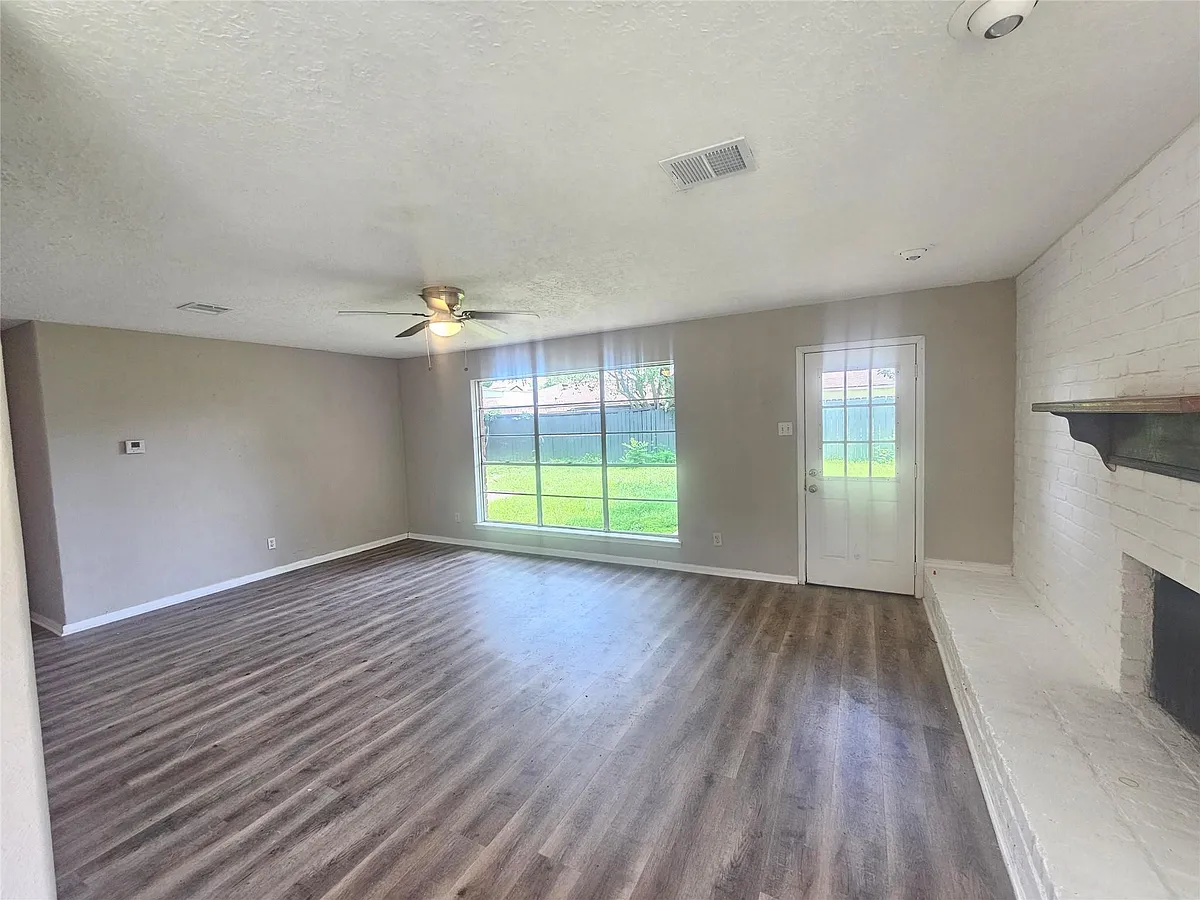 Building Photo - 239 Andorra Ln