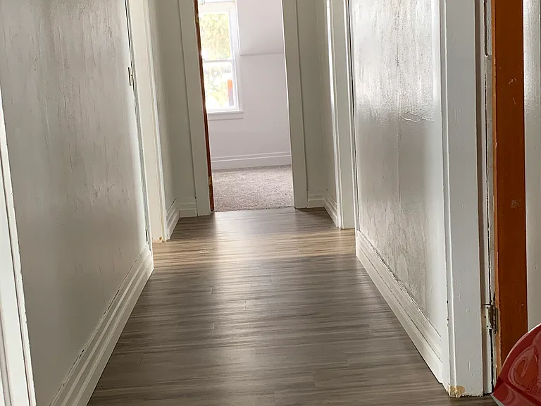 551 E Hooper Ave — Photo 10