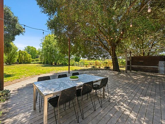 2nd image of 1081 Las Amigas Road