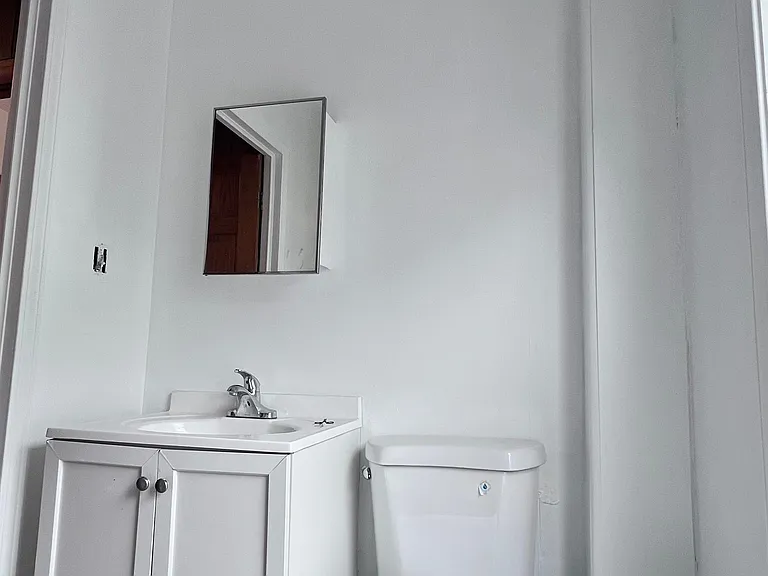 60 Pearl St #3 — Photo 8