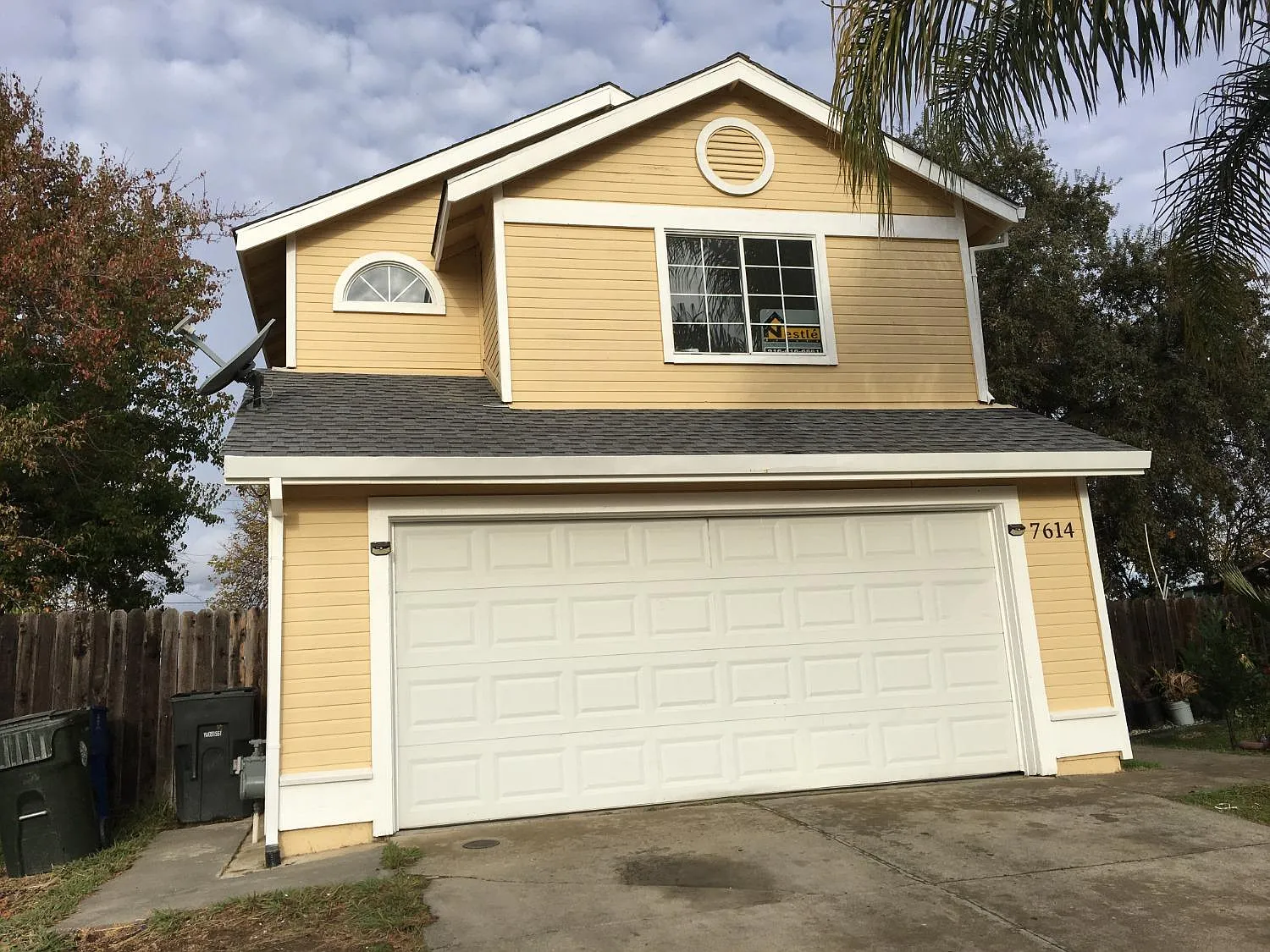 7614 Bluebrook Way photo 1