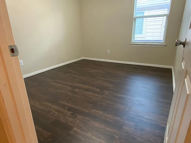 708 Hummingbird Dr — Photo 36