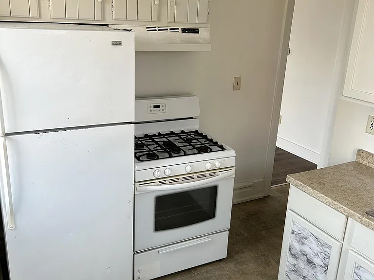 417 E Cook St #A — Photo 7