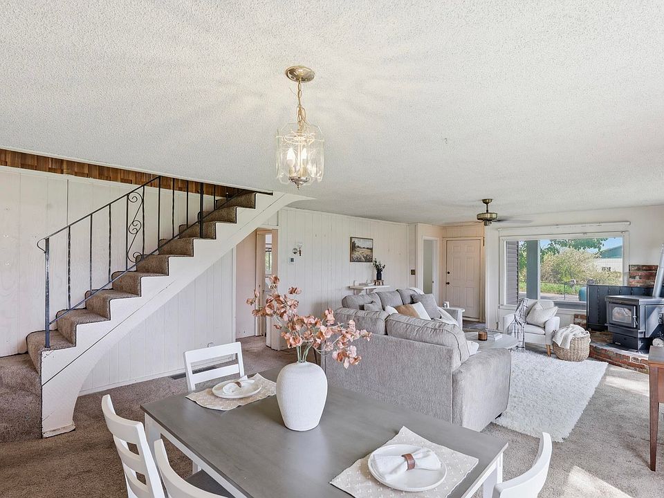 5219 N McKinzie Rd, Otis Orchards, WA 99027 | Zillow