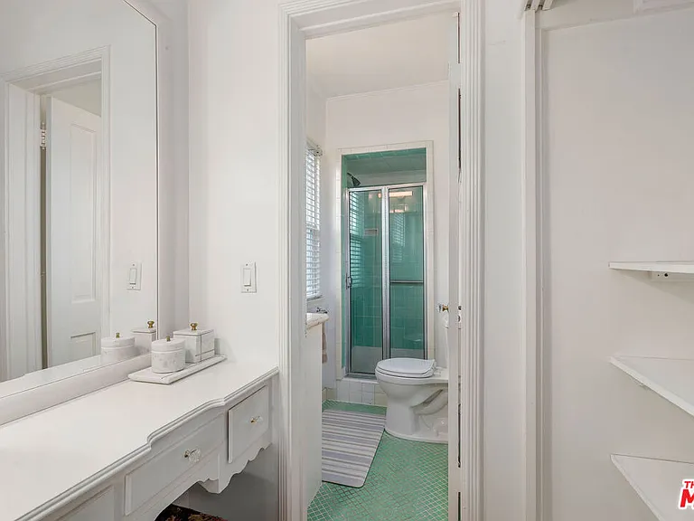 9645 W Olympic Blvd #1/2 — Photo 12