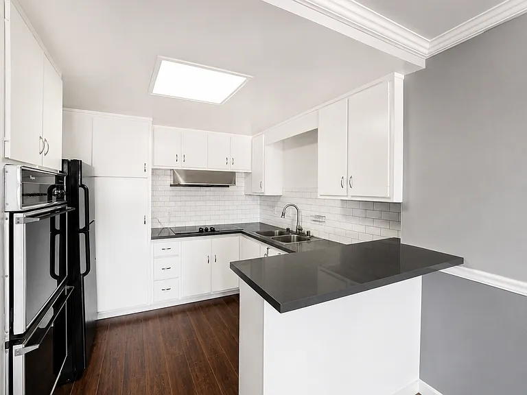 1299 Cordova St #308 — Photo 5