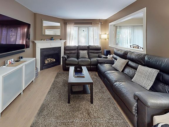 5th image of 63 Mistleflower Ct