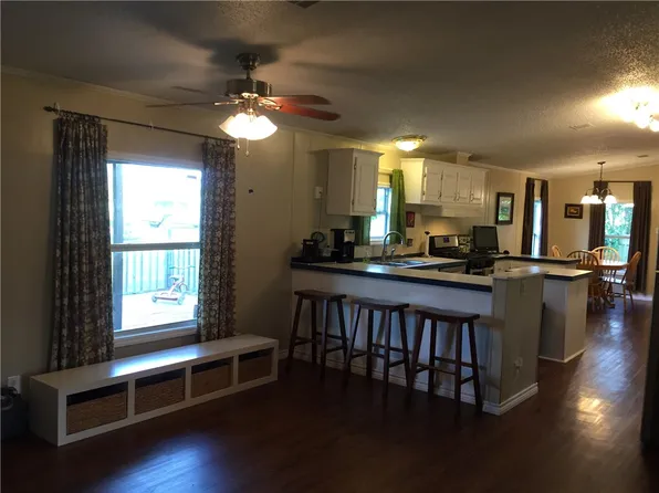 160 Quarter Horse Loop, Paige, TX 78659