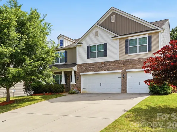 112 Meadow Stream Dr, Mount Holly, NC 28120