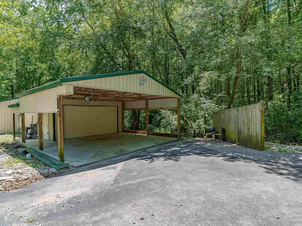 1105 W Eble Rd, Boonville, IN 47601