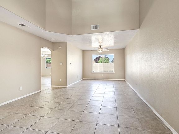 3rd image of 10231 Ventana Hills Rd NW