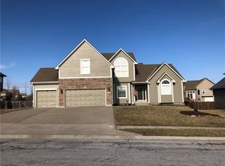 1514 Cove Dr, Raymore, MO 64083