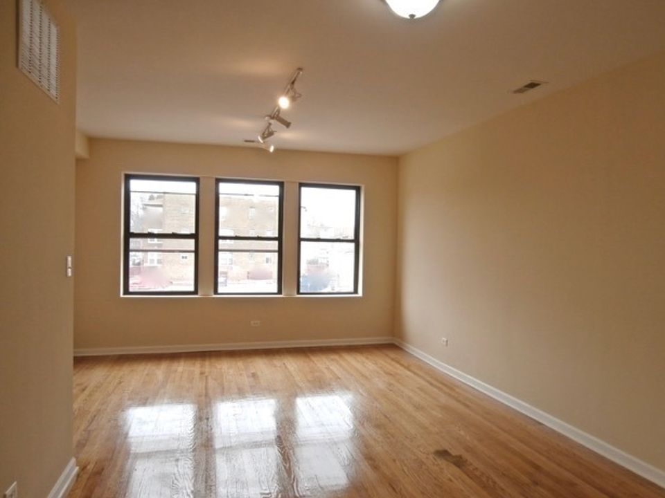 1st image of 3121-23 W Lawrence Ave #2