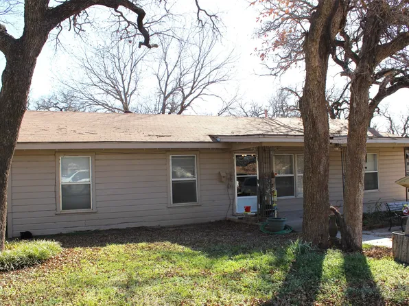 403 Mockingbird Ln, Chico, TX 76431