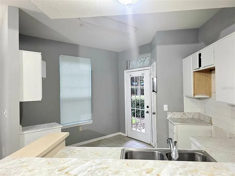 1101 Vintage Village Ln #110 — Photo 9