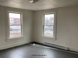 2 Douglas St, Worcester, MA 01603