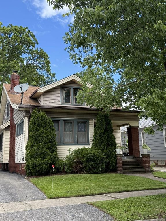 Real estate listing image
