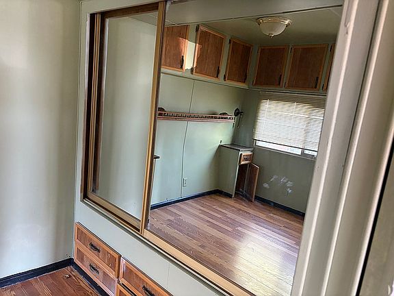5th image of 3611 N Highway 97 Unit 2