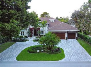 557 Spring Line Dr, Naples, FL 34102