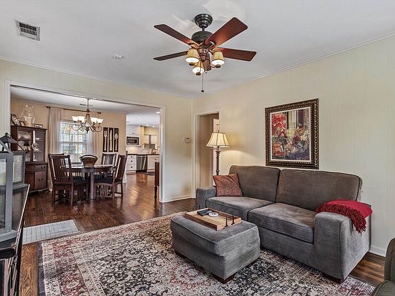 5th image of 2790 Iroquois Rd