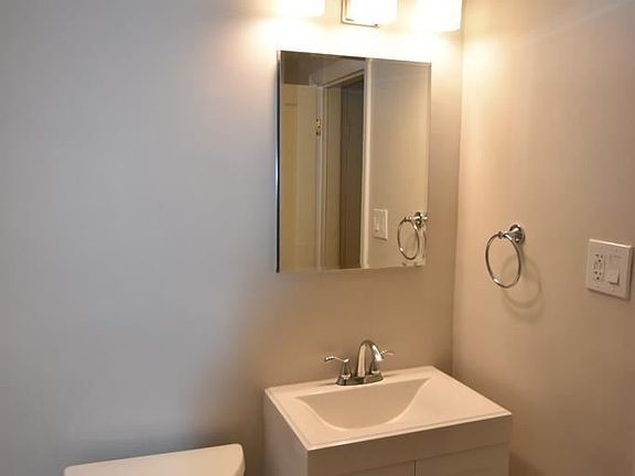 5th image of 4515 Avondale St APT 2