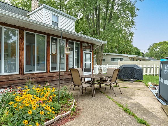5th image of 431 East Dr