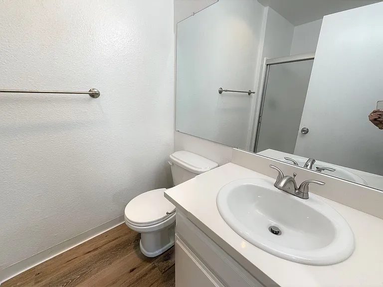 5300 Kester Avenue — Photo 16