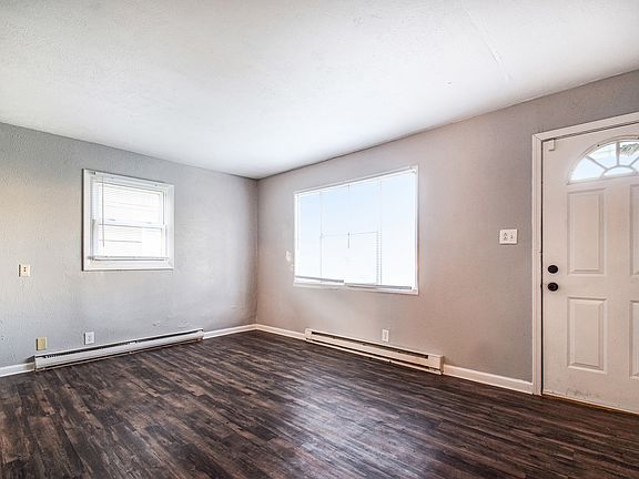 5th image of 526 S Edison Ave