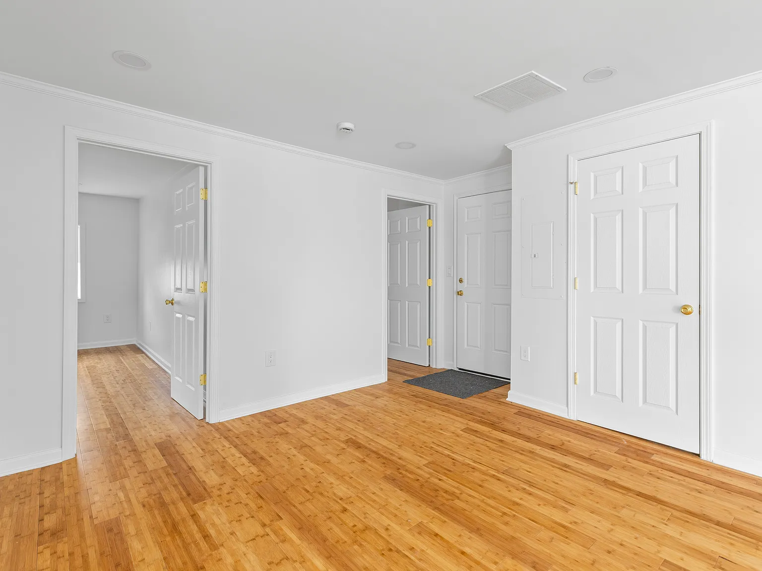238 Oriskany Blvd — Photo 3