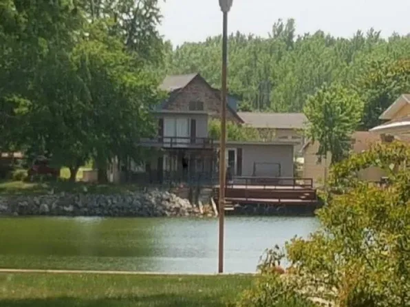 807 Andys Lake Rd, Norfolk, NE 68701