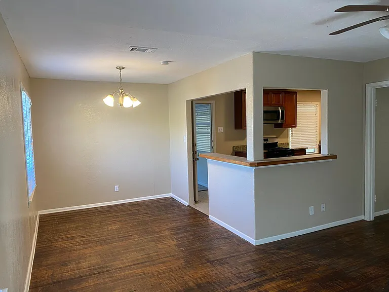2405 Glengariff Dr — Photo 6