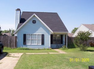 719 Redbud Dr, West Memphis, AR 72301