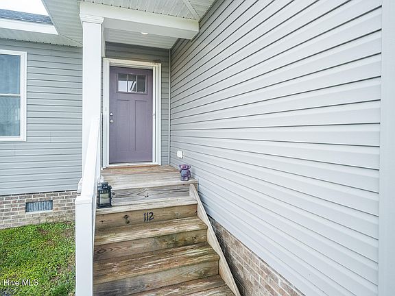 3rd image of 112 Sassafras Lane