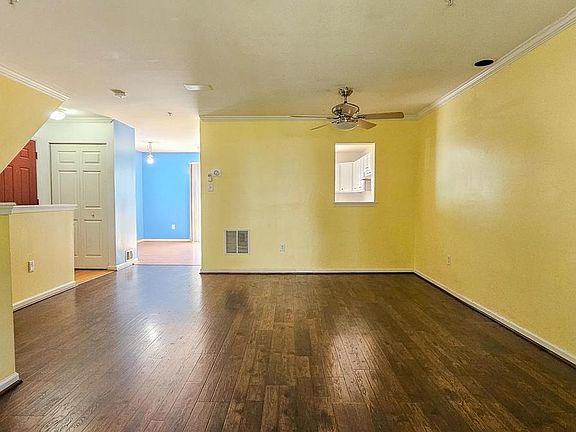 4th image of 9823 Bon Haven Ln