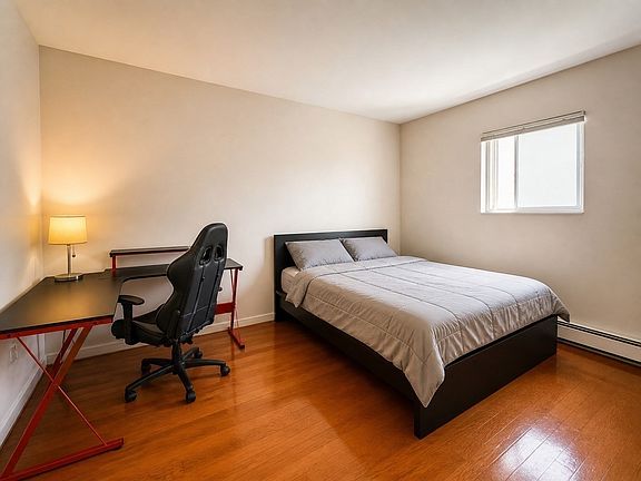 3rd image of 28 Westgate Rd APT 5