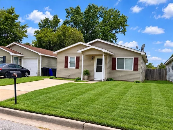 3816 Augustine Cir, Portsmouth, VA 23703