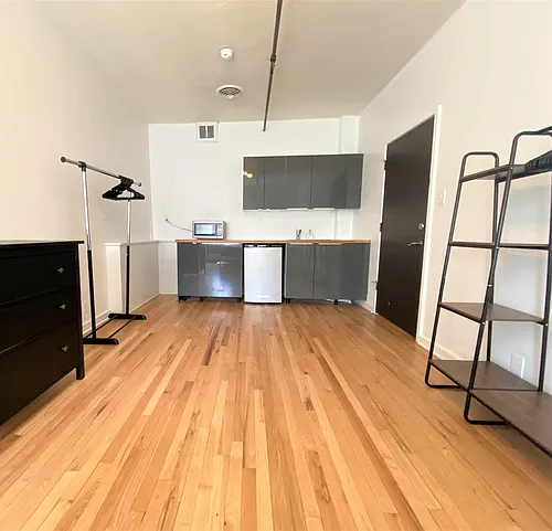 252 Linden St Photo 1