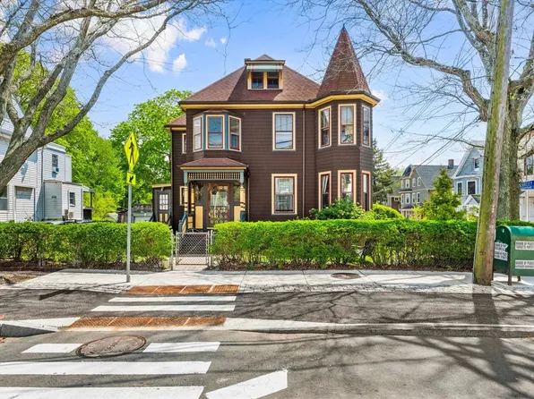61 Central St, Somerville, MA 02143