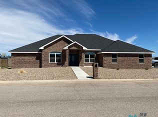 1215 Oakwood Cic, Portales, NM 88130