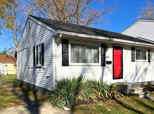 861 E Dallas Ave, Madison Heights, MI 48071