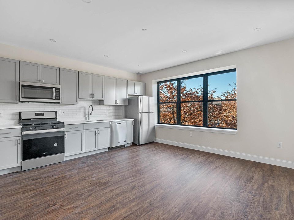 1st image of 18 New Derby St #206